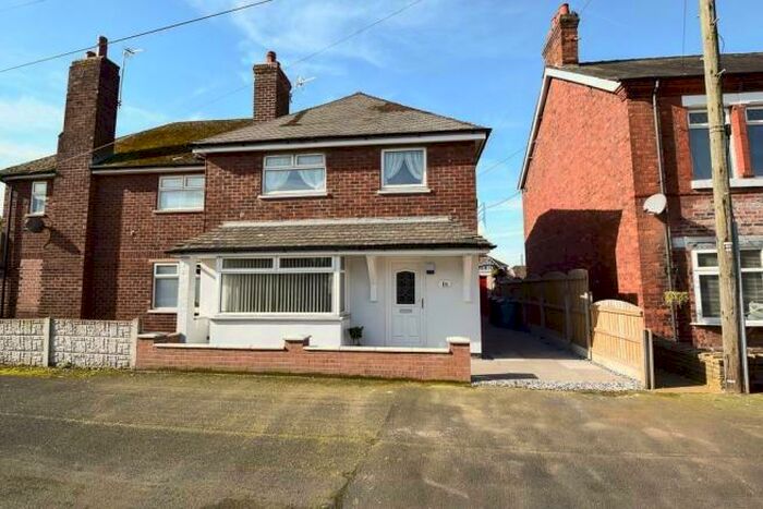 3 Bedroom Semi-Detached House To Rent In New King Street, Middlewich, CW10