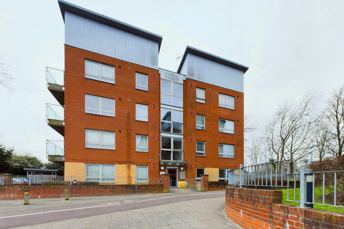 2 Bedroom Apartment To Rent In Northgate, Crawley, RH10