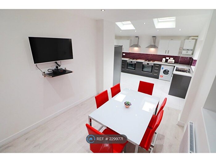 7 Bedroom Terraced House To Rent In Wellington Avenue, Liverpool, L15