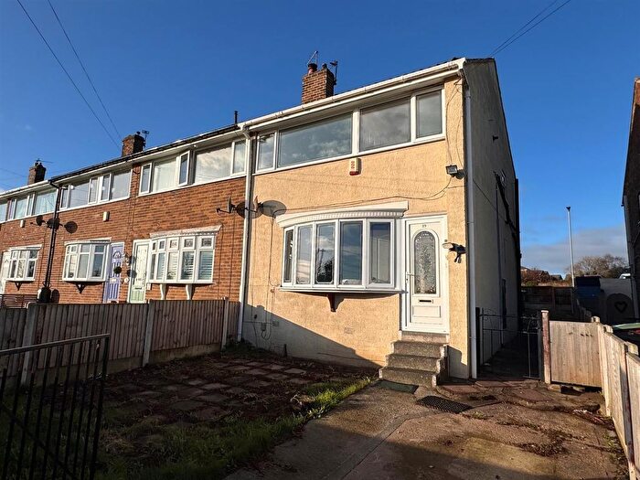 3 Bedroom End Terrace House For Sale In Meadow Lane, Wakefield, WF2