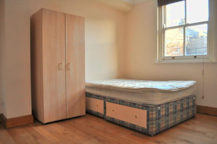 1 Bedroom Flat To Rent In Bethnal Green Road, London, E2