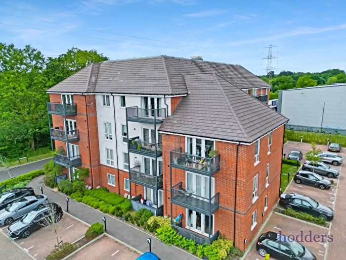 2 Bedroom Apartment To Rent In Surrey, KT16