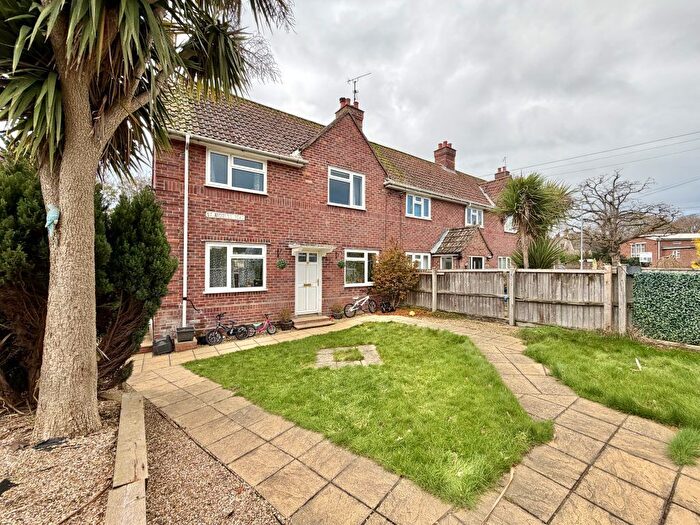 3 Bedroom End Terrace House For Sale In St Andrews Road, Yeovil, Somerset, BA20