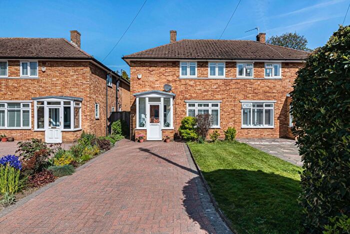 3 Bedroom Semi-Detached House For Sale In Aviemore Close, Beckenham, BR3