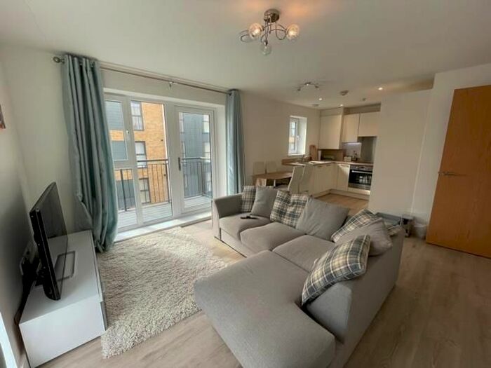 1 Bedroom Flat To Rent In Albert Road North, Southampton, SO14