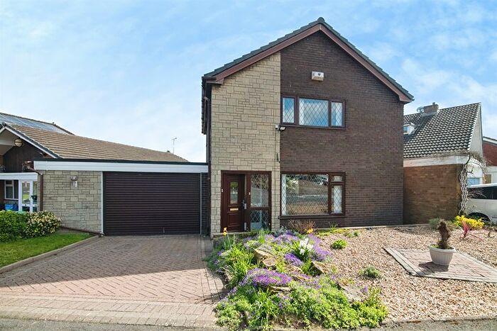 3 Bedroom Detached House For Sale In Hopkins Drive, West Bromwich, B71