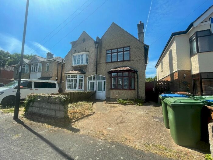 3 Bedroom Semi-Detached House To Rent In Chamberlain Road, Southampton, SO17