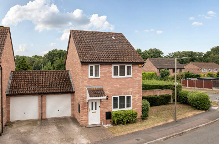 3 Bedroom Link Detached House For Sale In Eastholme Avenue, Hereford, HR2
