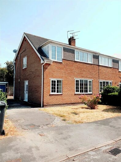 3 Bedroom Semi-Detached House To Rent In Brookfield Close, Thorne, Doncaster, South Yorkshire, DN8