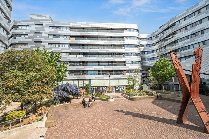 2 Bedroom Flat For Sale In Lambarde Square, Greenwich, SE10