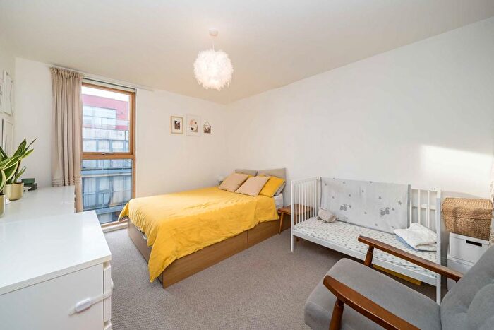 1 Bedroom Flat For Sale In Lea Bridge Road, London, E5