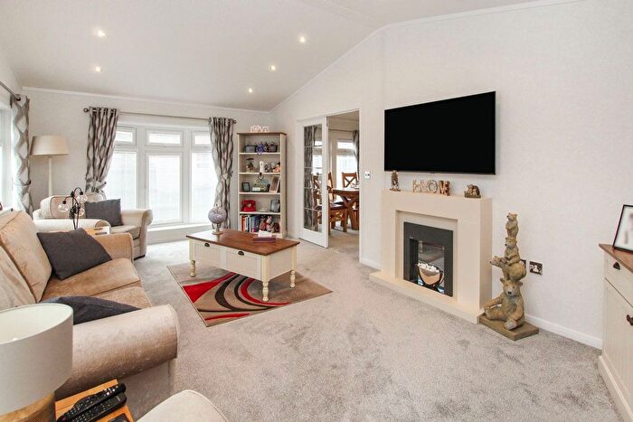 2 Bedroom Bungalow For Sale In Franklins Avenue, Pilgrims Retreat, Maidstone, ME17