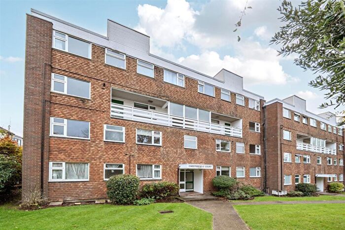 2 Bedroom Apartment For Sale In Cranes Park, Surbiton, KT5