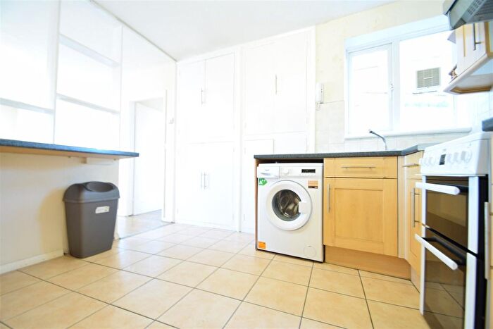 2 Bedroom Property To Rent In Pettits Lane North, Romford, London, RM1