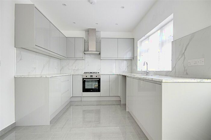 4 Bedroom Semi-Detached House To Rent In Larmans Road, Enfield, EN3