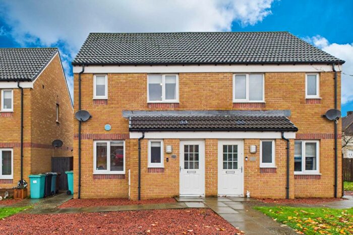 3 Bedroom Semi-Detached House For Sale In Dunlop Gardens, Coatbridge, ML5