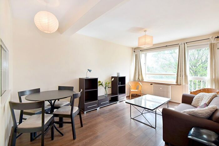 1 Bedroom Flat To Rent In Rockley Court, Rockley Road, Shepherds Bush, London, W14