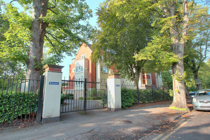 2 Bedroom Apartment To Rent In Knighton Park Road, Leicester, LE2