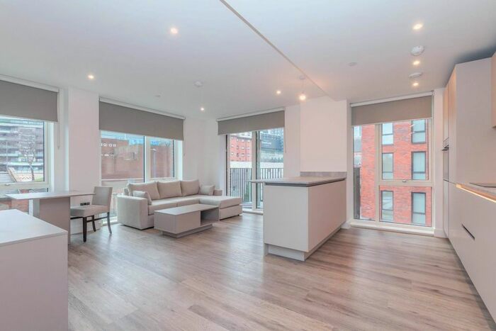 2 Bedroom Flat To Rent In The Lancaster, Snow Hill Wharf, Shadwell Street, B4