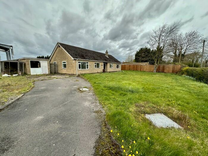 3 Bedroom Detached Bungalow For Sale In Willow Bridge Lane, Braithwaite, Doncaster, DN7