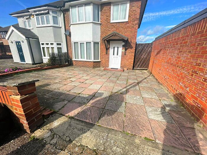 3 Bedroom Semi-Detached House To Rent In Wells Gardens, Rainham, RM13