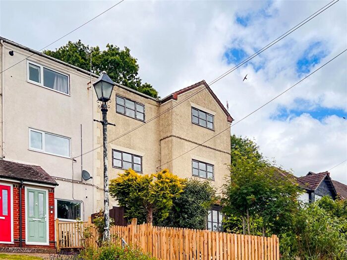 6 Bedroom End Of Terrace House For Sale In The Poplars, Napton, Southam, CV47