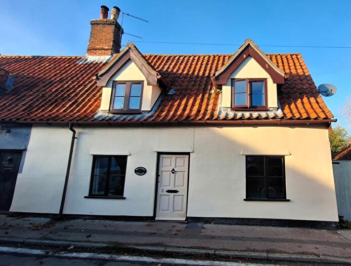 2 Bedroom Cottage To Rent In The Street, Rickinghall, IP22