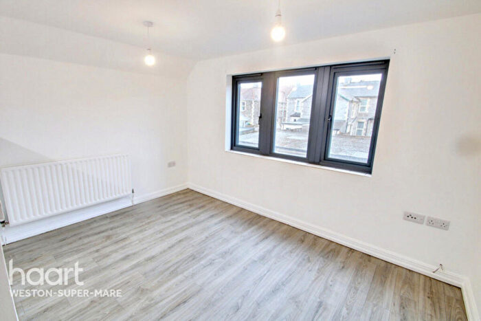 2 Bedroom Flat To Rent In Moorland Road, Weston-super-Mare, BS23
