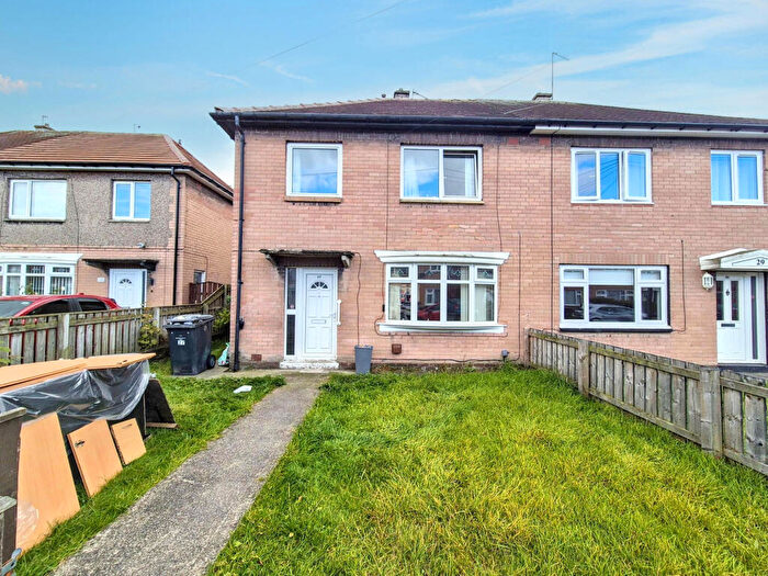 3 Bedroom Semi-Detached House For Sale In Medway, Jarrow, Tyne And Wear, NE32