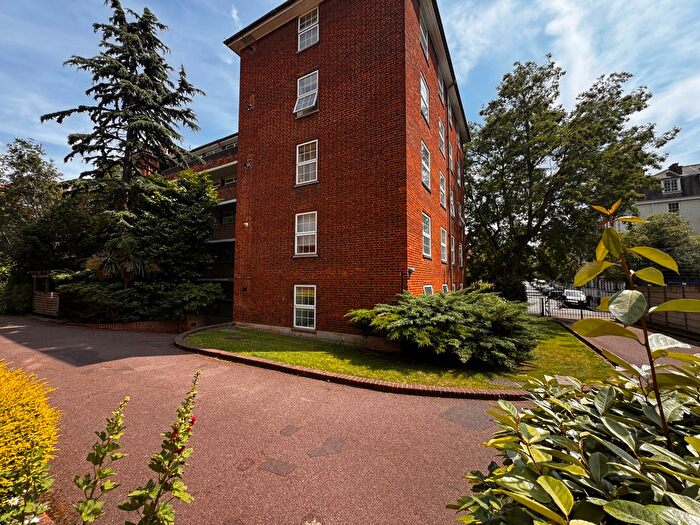 2 Bedroom Flat For Sale In Halton Road, London, N1