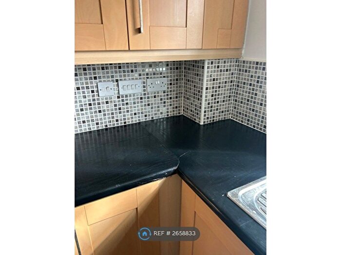 2 Bedroom Flat To Rent In Actonville Avenue, Manchester, M22