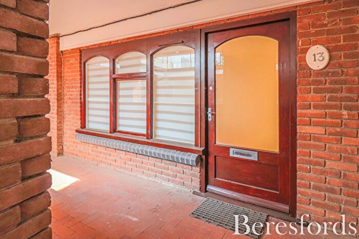 Studio To Rent In Castle Walk, Lower Street, CM24