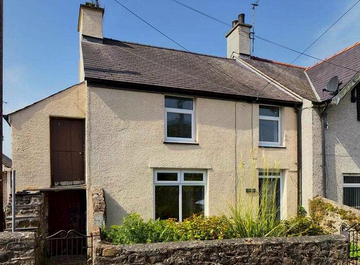 3 Bedroom Cottage For Sale In Maen Gwyn, Dwyran, Isle Of Anglesey, LL61