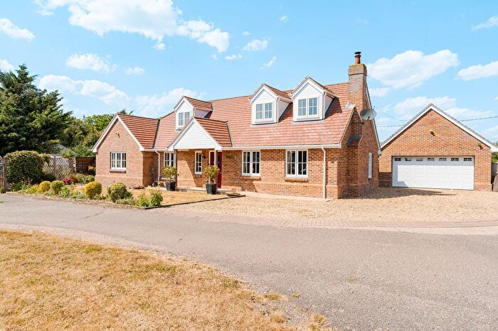 5 Bedroom Detached House For Sale In Foundry Corner, Attleborough, NR17