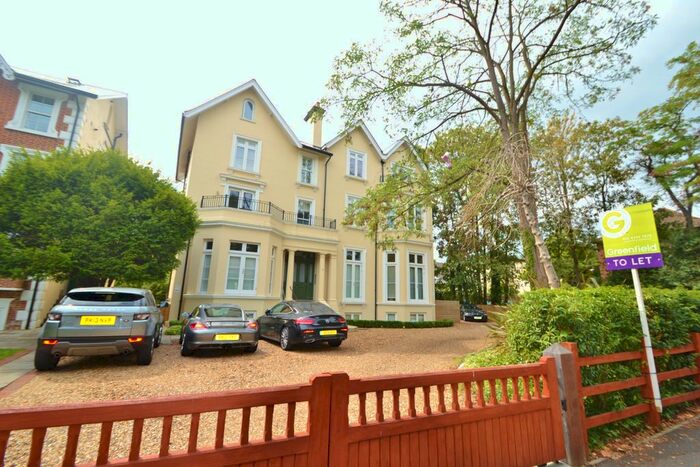 2 Bedroom Flat To Rent In Oak Hill Road, Surbiton, KT6