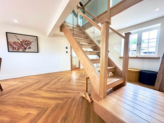5 Bedroom Farm House For Sale In Manor House Farm, Barlborough, Chesterfield, S43