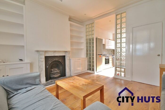 3 Bedroom Flat To Rent In Westbourne Road, London, N7