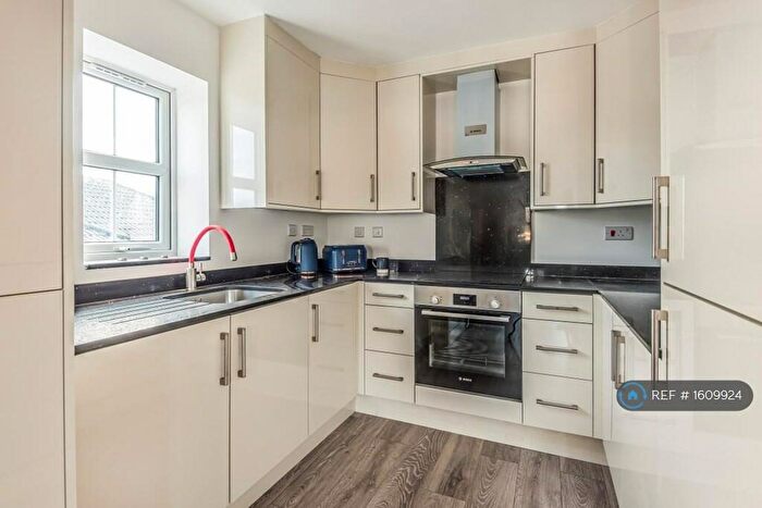 2 Bedroom Flat To Rent In Kitchener House, High Wycombe, HP11