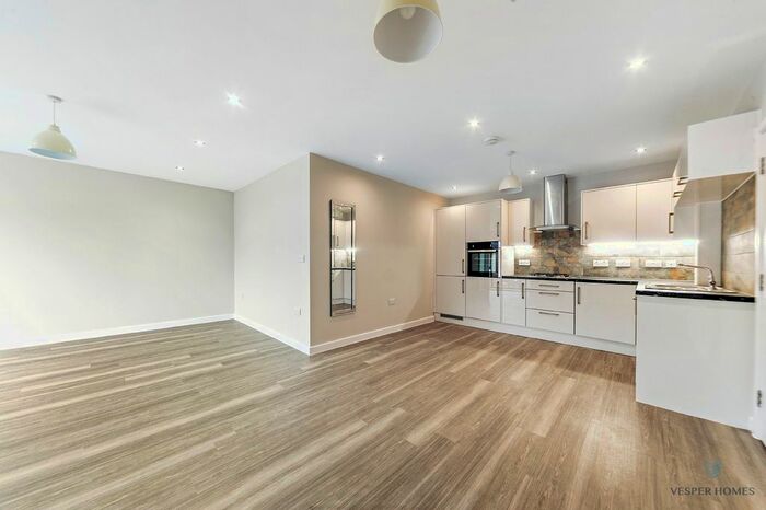 2 Bedroom Flat To Rent In Aldeburgh Street, Greenwich, London, SE10