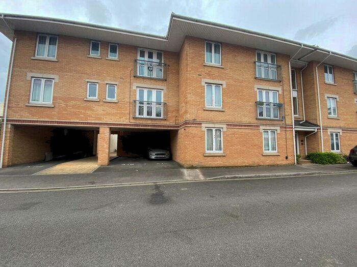 1 Bedroom Apartment To Rent In Augustus House, Hawkeswood Road, Southampton, SO18