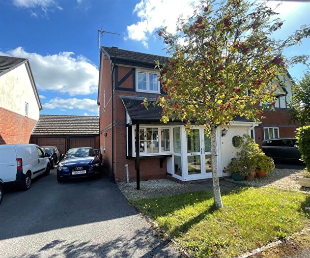 2 Bedroom Semi Detached House To Rent In Hamilton Drive, Chippenham, SN14