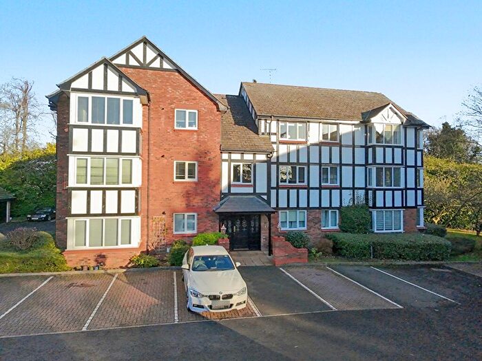2 Bedroom Apartment For Sale In Heyes Lane, Alderley Edge, SK9