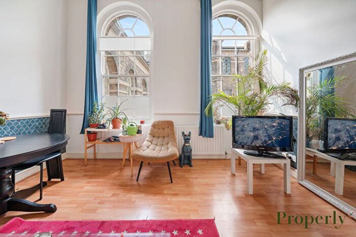 1 Bedroom Flat To Rent In Gilbert Close, Godwin House, SE18