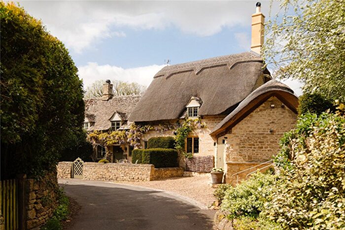 3 Bedroom Semi-Detached House For Sale In Taynton, Burford, Oxfordshire, OX18