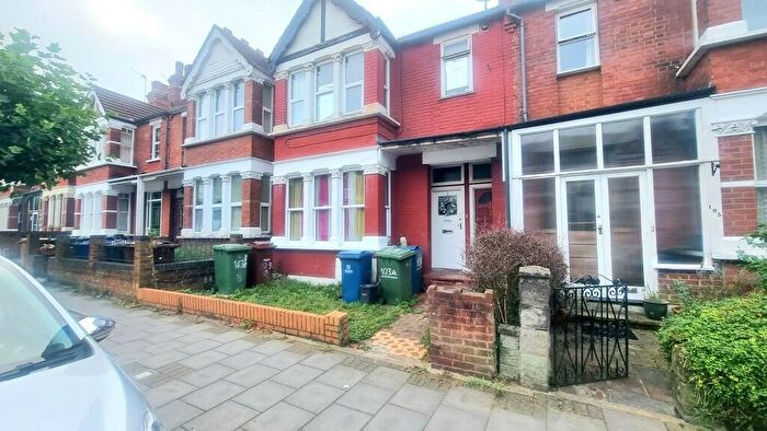 2 Bedroom Flat To Rent In B Vaughan Road, HA1