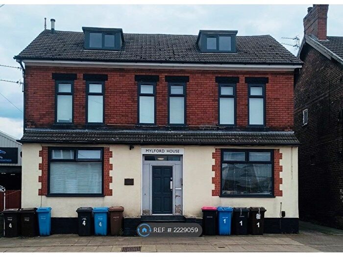 1 Bedroom Flat To Rent In Mylford House, Irlam, Manchester, M44