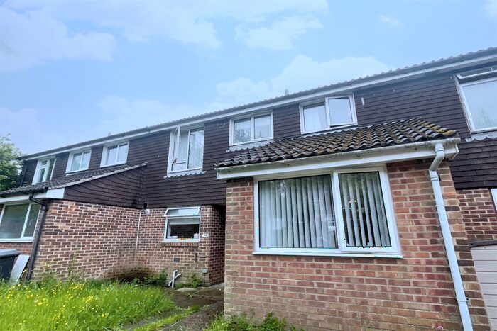 6 Bedroom End Of Terrace House To Rent In Badger Farm, SO22