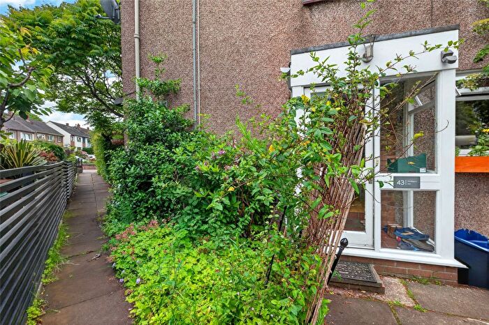 3 Bedroom Flat For Sale In Orchard Brae Gardens, Orchard Brae, Edinburgh, EH4