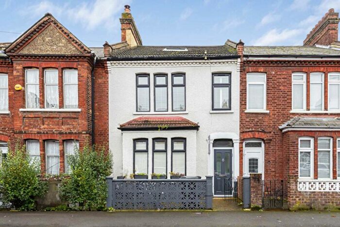 4 Bedroom House To Rent In Whitburn Road, Lewisham, SE13