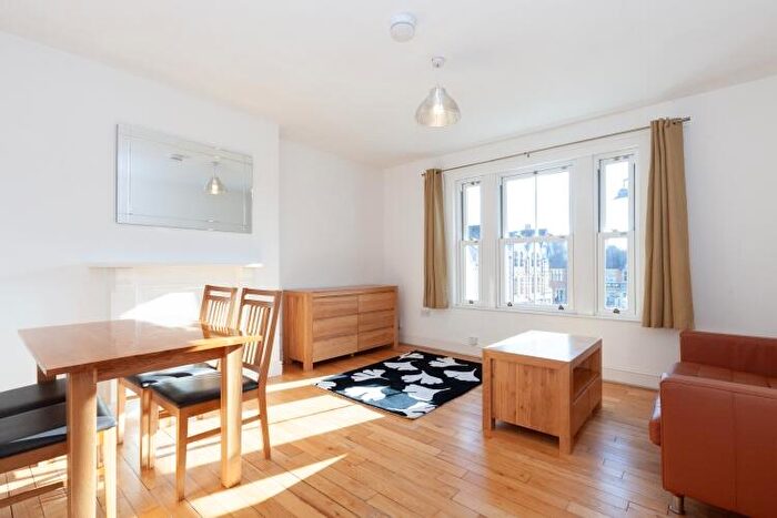 1 Bedroom Apartment To Rent In St. Clements Street, Oxford, OX4